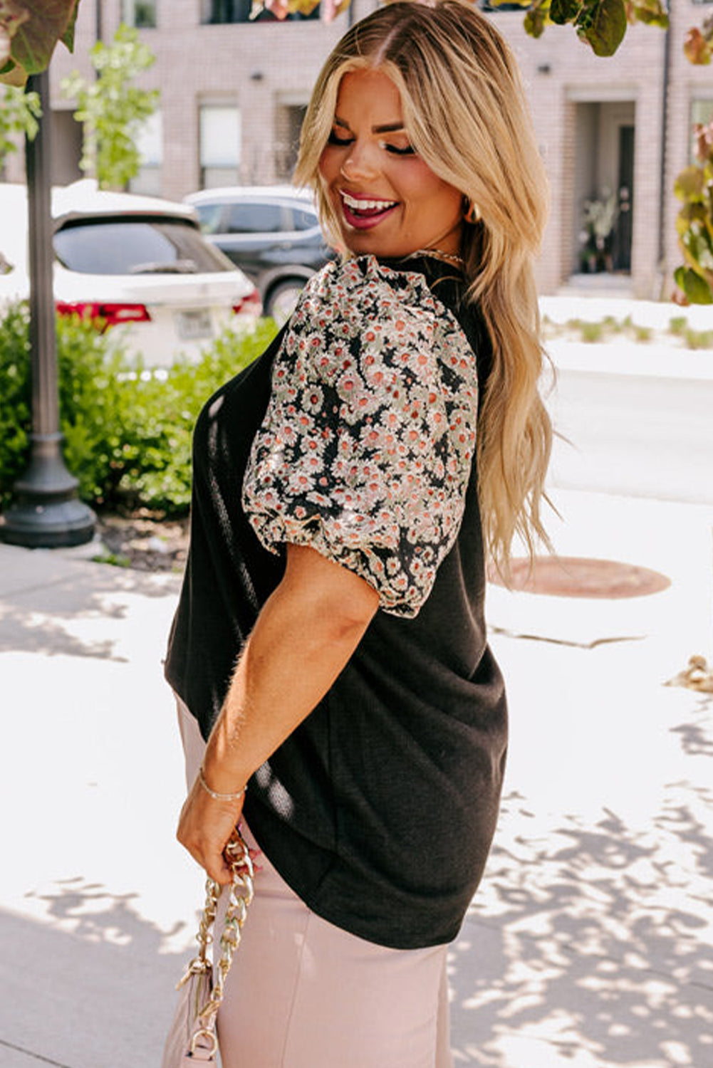 Black Daisy Printed Short Bubble Sleeve Plus Size Tunic Top