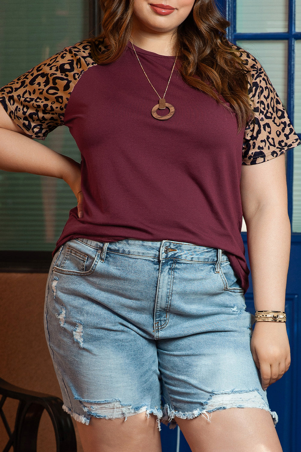 Burgundy Contrast Leopard Raglan Sleeve Plus Size T-shirt