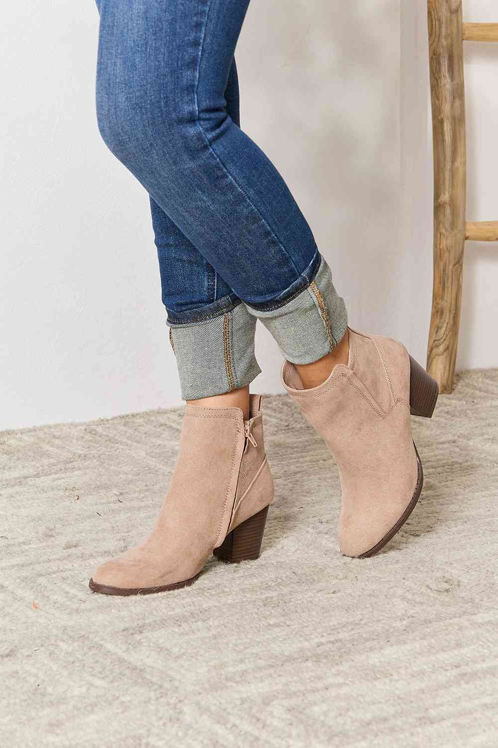 Block Heel Point Toe Ankle Boots