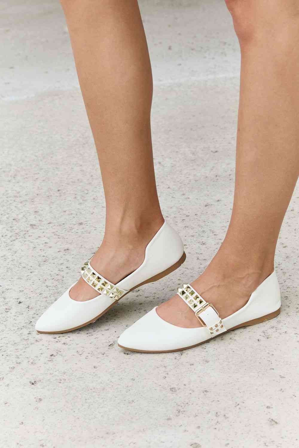 Forever Link Pointed Toe Studded Ballet Flats