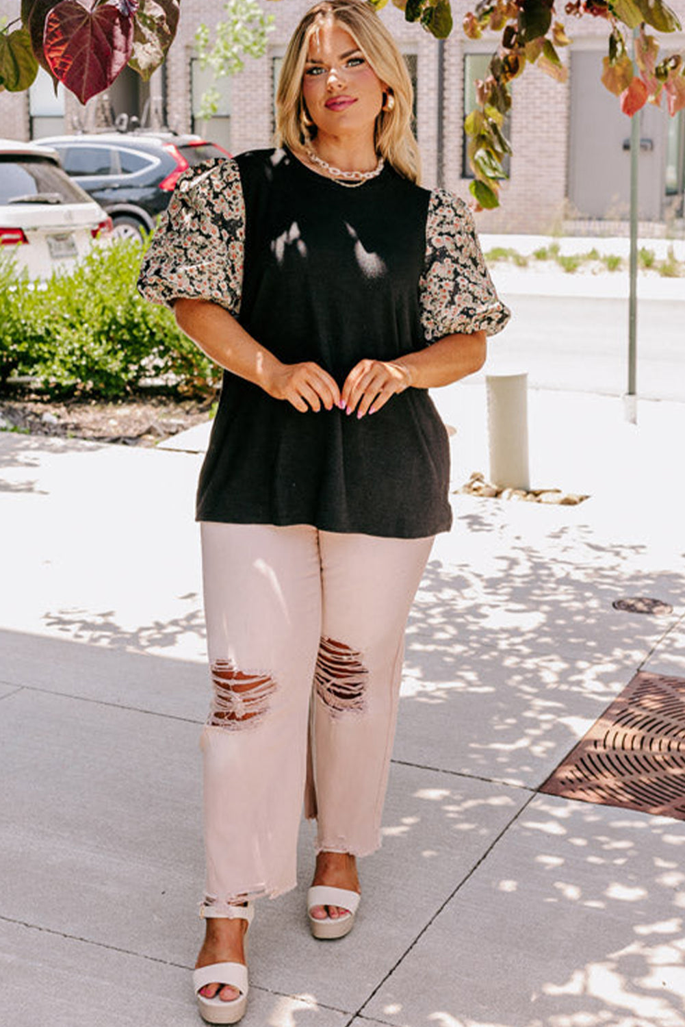 Black Daisy Printed Short Bubble Sleeve Plus Size Tunic Top